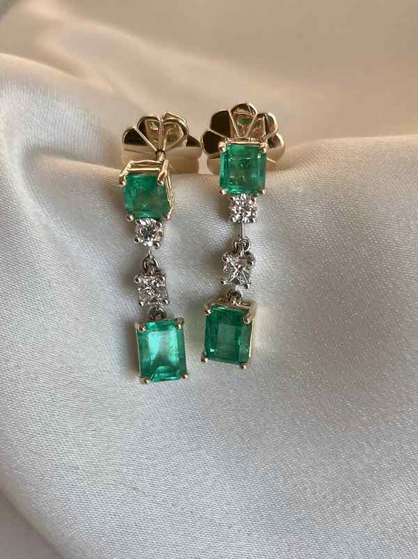 Thumbnail image E-567.jpg